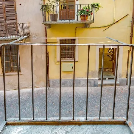 Apartment House *